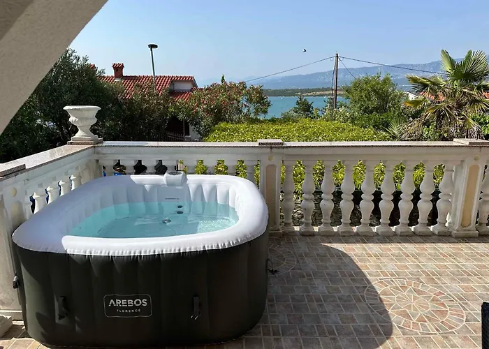 בית נופש In - Insel Krk 42238 קלימנו